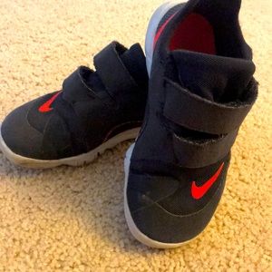 Nike free kids shoes